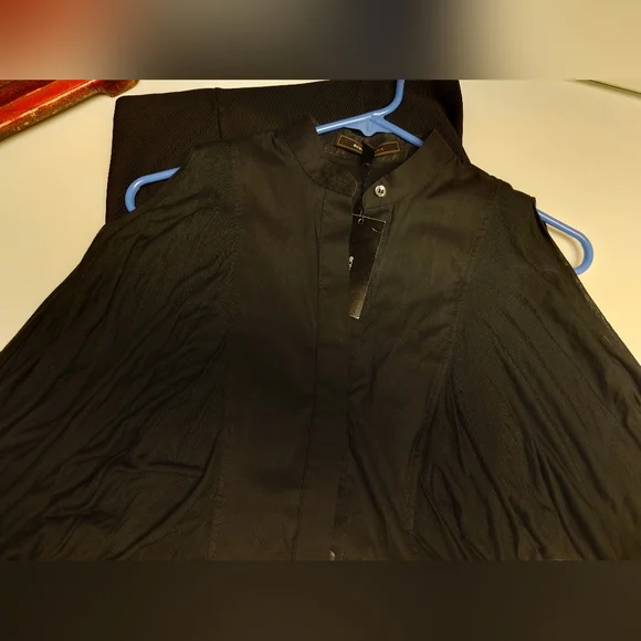 NWT Black BCBG MaxAzria Cold Shoulder Button Down Bandage Mini Dress XS Batwing - Picture 2 of 12